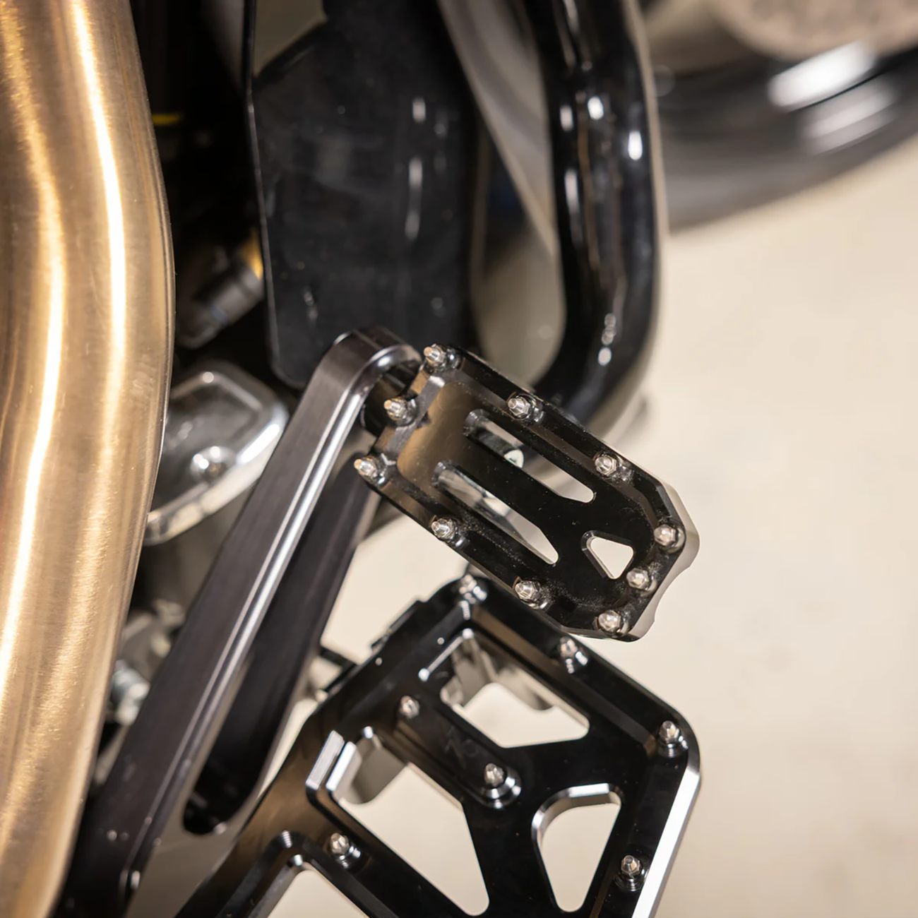 PEDAL BRAKE AGGRESSOR TOURING BLACK