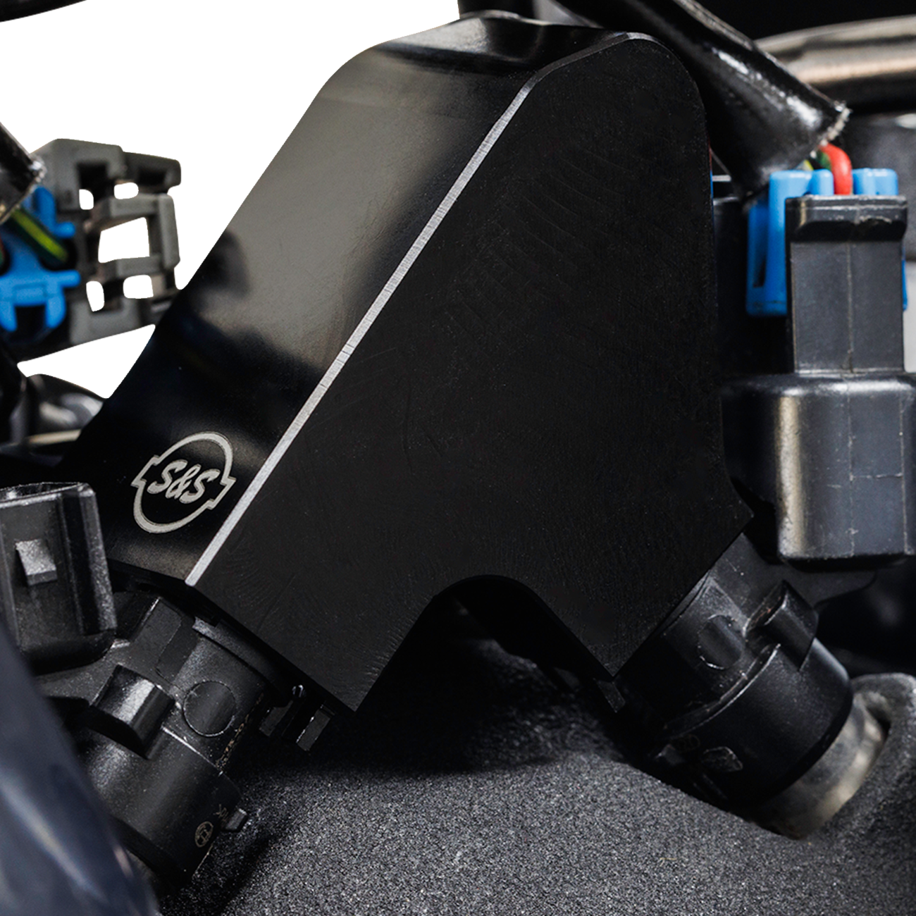 Fuel Rail Kit Billet Black M8 Softail 2018-2024