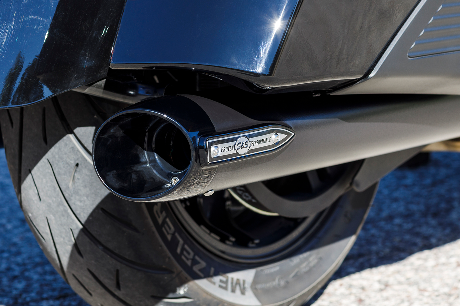 MUFFLER SLSH IND. 14+.BLK